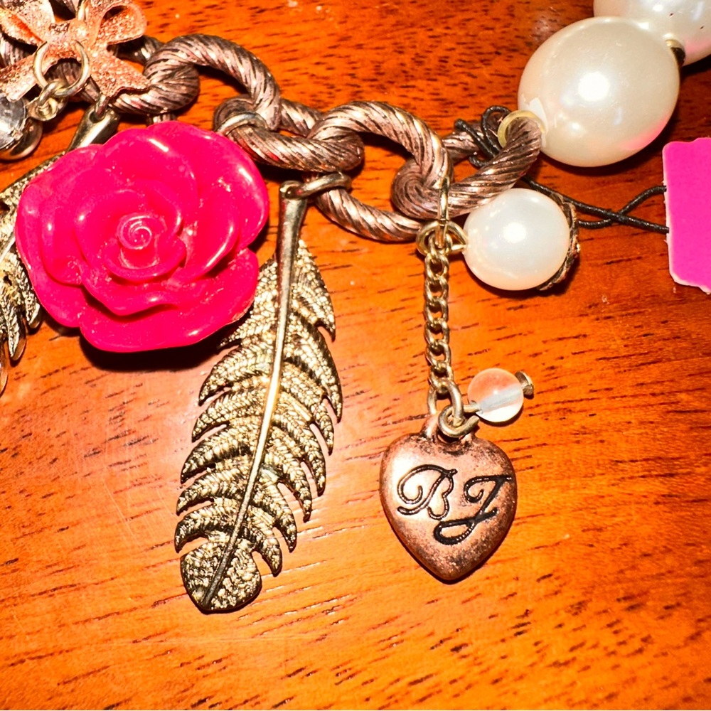 SOLD🩷[ Betsey Johnson ] Pearl & Chain Charm Bracelet - Picture 4 of 11